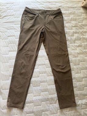 32x32 lululemon ABC pant - warpstream (khaki)